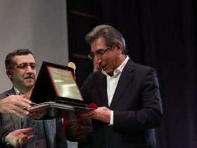 فریدون مهبودی