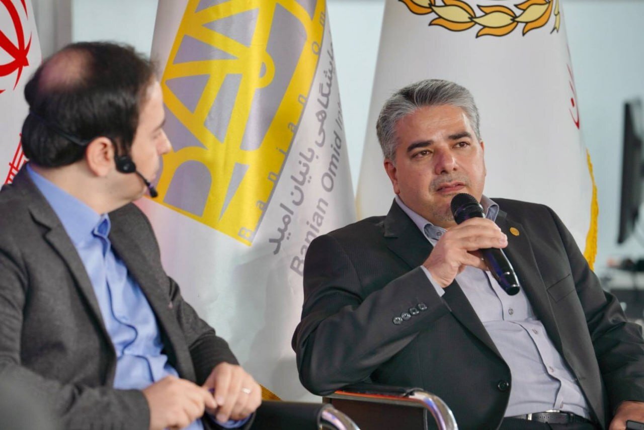 همه از خدمات بانک ملی استفاده می‌کنند، فقط کسی نمی‌داند!
