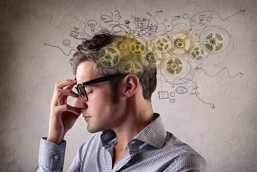 د طبي او درملو تجهیزاتو د ټولنې مشر